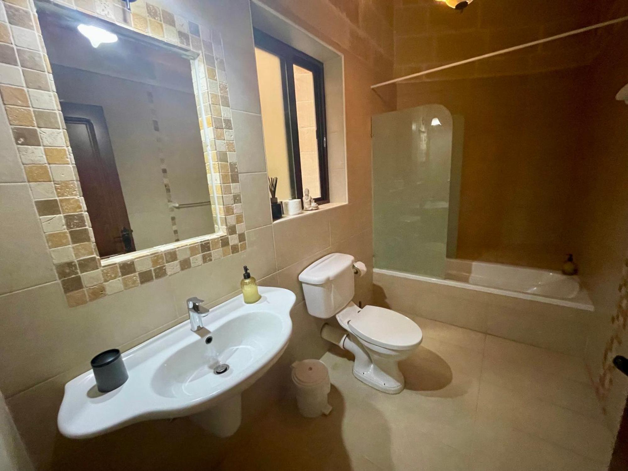 Gozo Ferrieha B&B Qala Zimmer foto